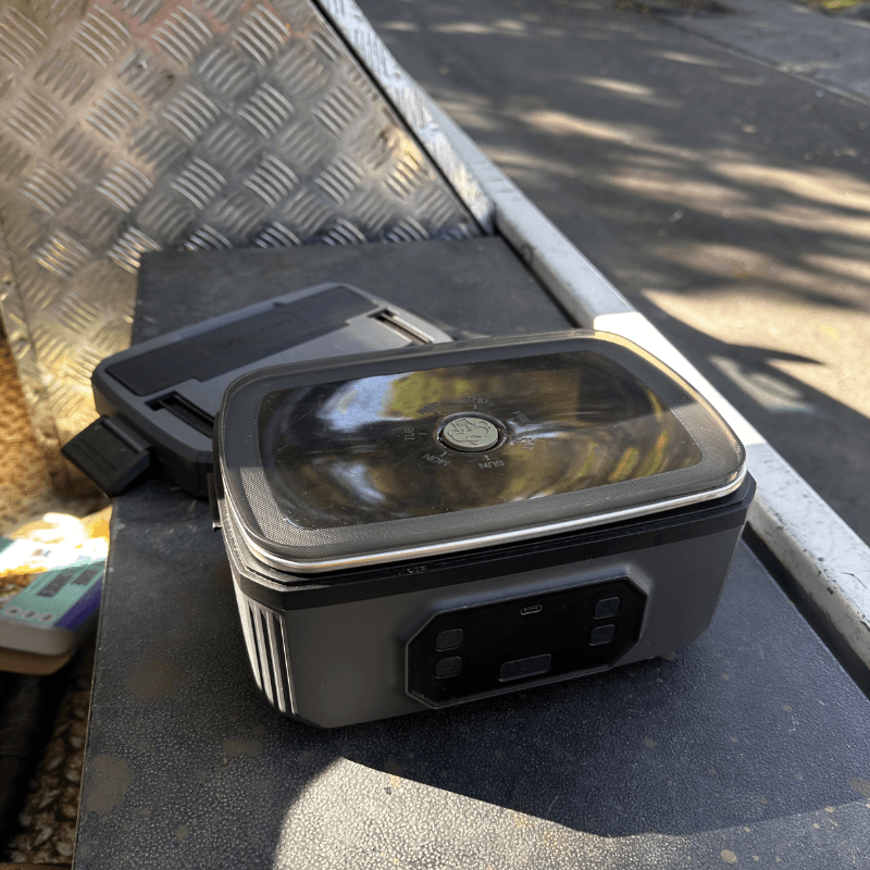 Roam Essentials™ Large Capacity Heated Lunchbox