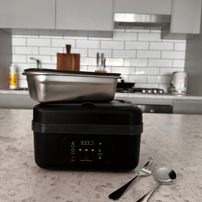 Roam Essentials™ 1L Premium Heated Lunchbox Kit