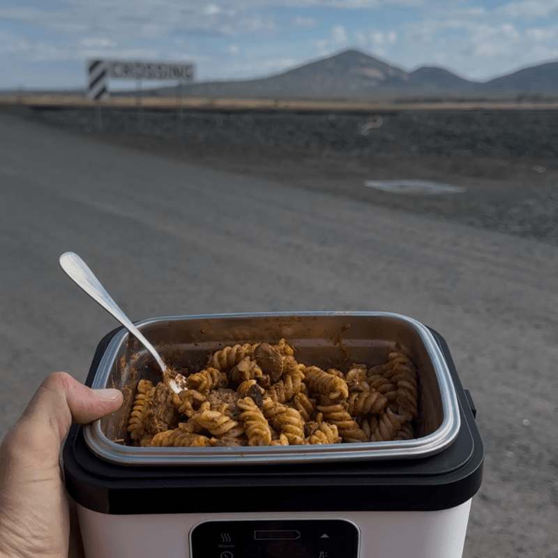 Roam Essentials™ 1L Premium Heated Lunchbox Kit