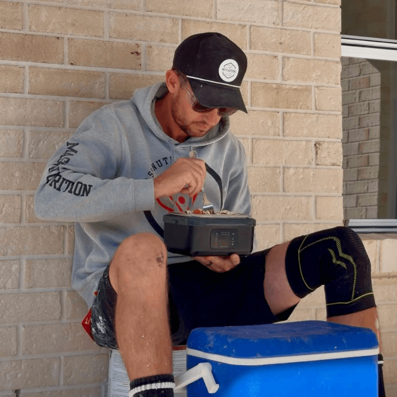 Roam Essentials™ 1L Premium Heated Lunchbox Kit